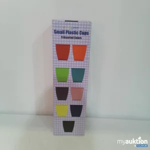 Auktion Small Plastic Cups 