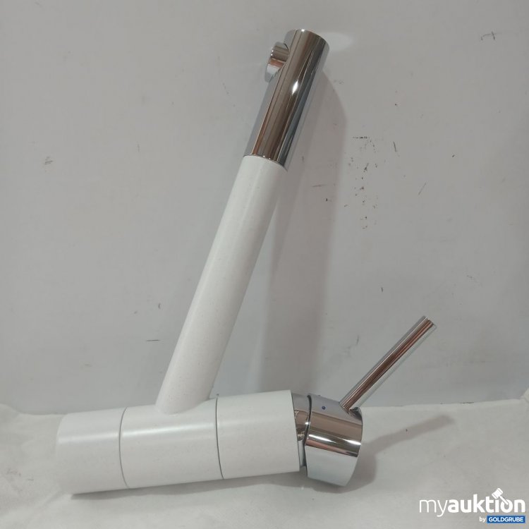 Artikel Nr. 933173: BLANCO Armatur
Material: Kunststoff und Metall. Farbe: Weiß mit chromfarbenen Elementen