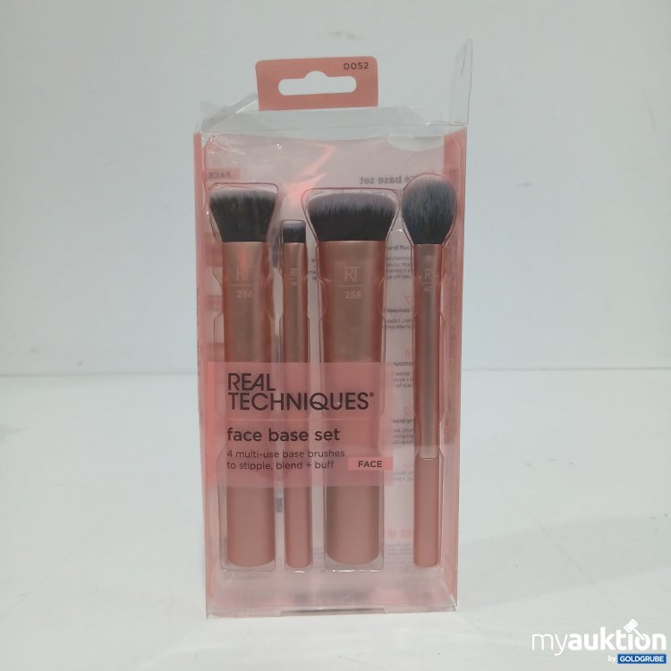 Artikel Nr. 886174: Real Techniques face base set 4 Multi-Use Base Brushes
