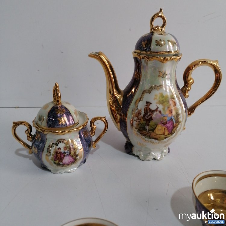Artikel Nr. 833175 Artikel Nr. 833175: Bavaria Antikes Geschirr Set, in weiß, lila und Goldtönen gehalten mit romantischen Szenen oder Figuren verziert