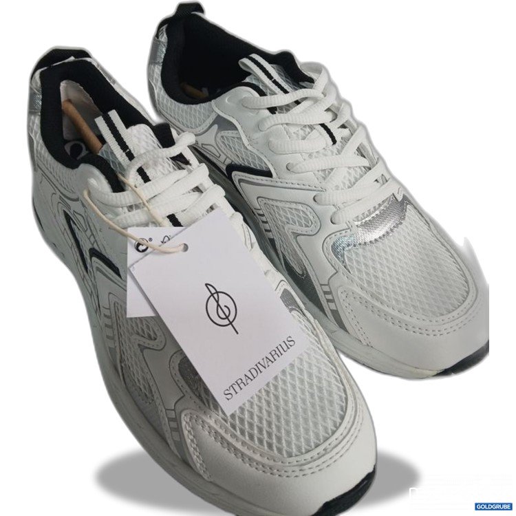 Artikel Nr. 931175 Artikel Nr. 931175: Stradivarius Sneakers Sportlich