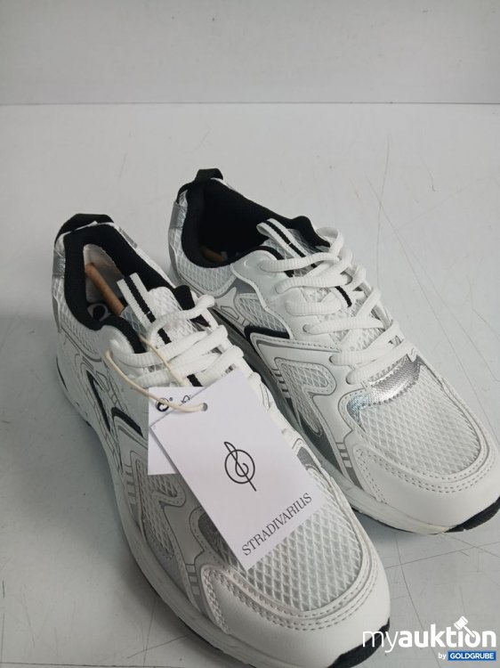 Artikel Nr. 931175 Artikel Nr. 931175: Stradivarius Sneakers Sportlich