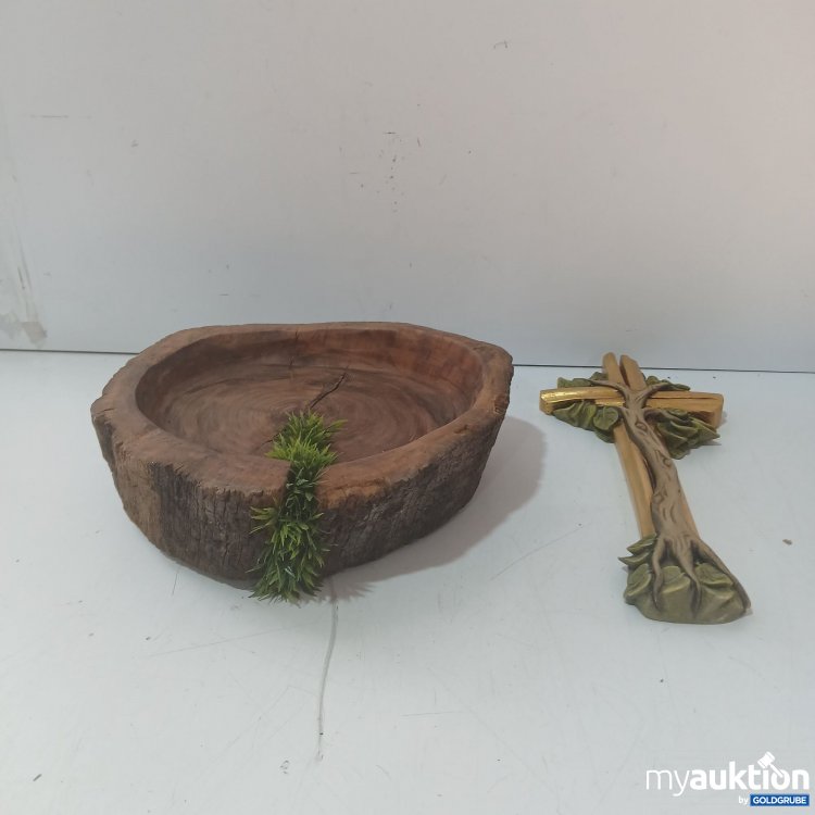Artikel Nr. 989180: Diverse Deko-Holzschale ca 26x23x8cm + Deko-Hokzkreuz ca 30x13,5cm 