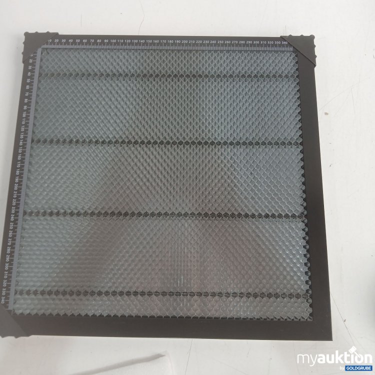 Artikel Nr. 992181 Artikel Nr. 992181: Waben-Arbeitstisch mit Metallplatte 40x40cm