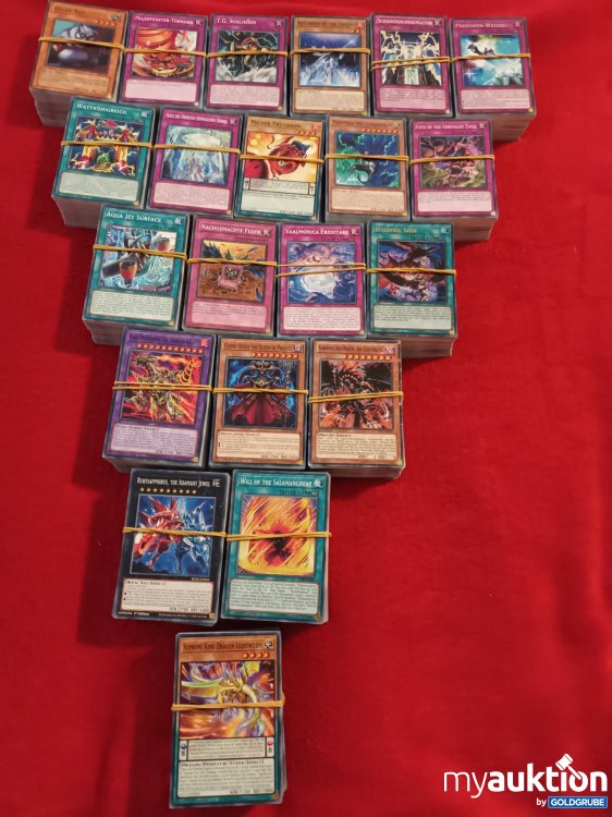 Artikel Nr. 907182 Artikel Nr. 907182: 2000 Yu Gi Oh Sammelkarten