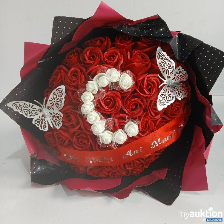 Artikel Nr. 964183: Kunstblumenstrauß mit Buchstabe "C" 