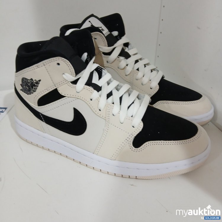 Artikel Nr. 997183: Nike WMNS Air Jordan 1 Mid Größe 40