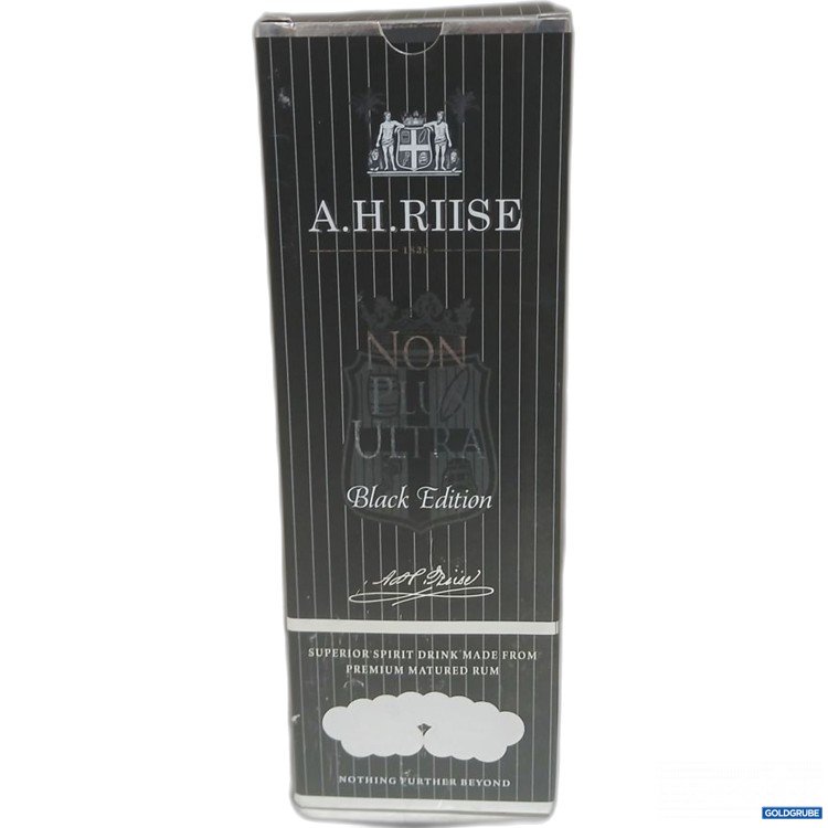 Artikel Nr. 969191 Artikel Nr. 969191: A.H. Riise Non Plus Ultra Black Edition 700ml