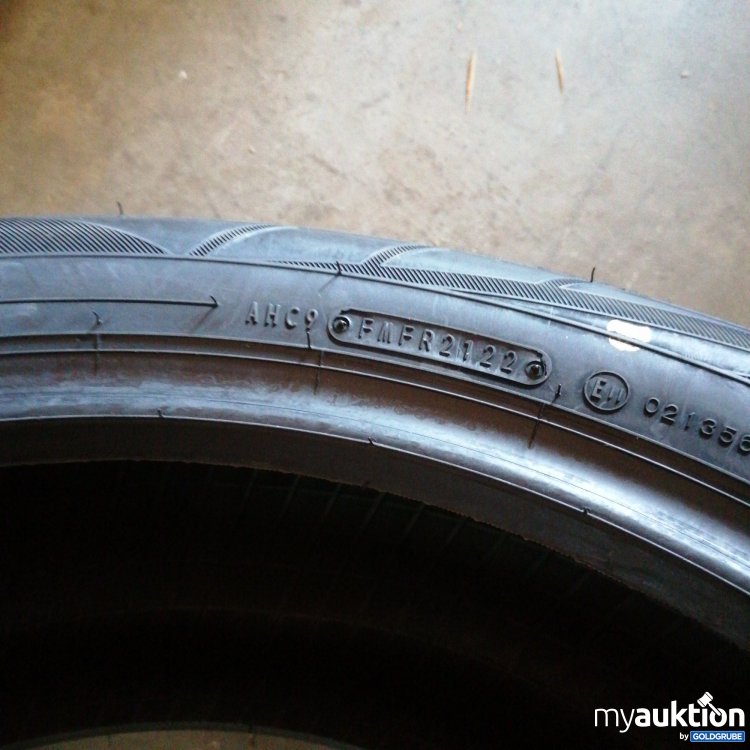 Artikel Nr. 509193 Artikel Nr. 509193: Falken 215/55R18 M+S Reifen 1Stk