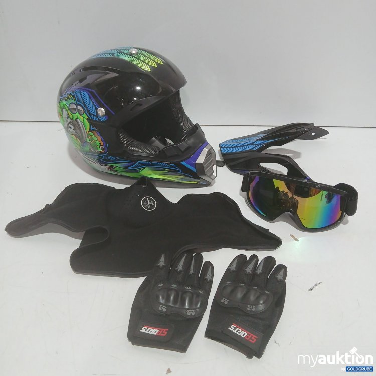 Artikel Nr. 993217 Artikel Nr. 993217: Diverser Helm S mit Zubehör