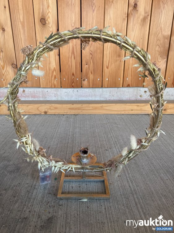 Artikel Nr. 935219 Artikel Nr. 935219: Goldener Loop mit Kerzenhalter und Lichterkette