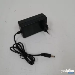 Auktion AC/DC Adapter 