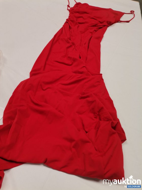 Artikel Nr. 820234 Artikel Nr. 820234: Bershka Trägerkleid