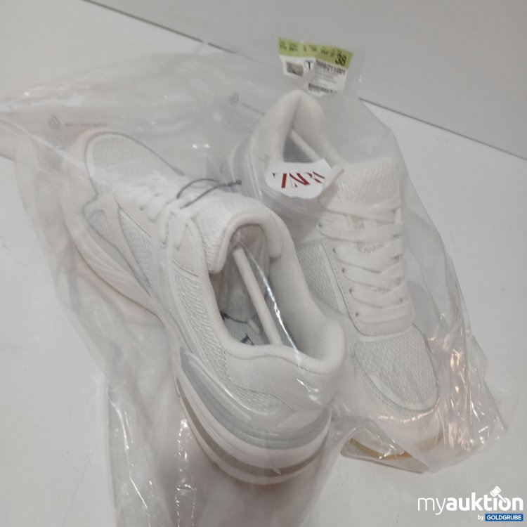 Artikel Nr. 770235 Artikel Nr. 770235: Zara Sneaker