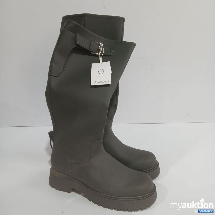 Artikel Nr. 443236 Artikel Nr. 443236: Stradivarius Stiefel dunkelgrün