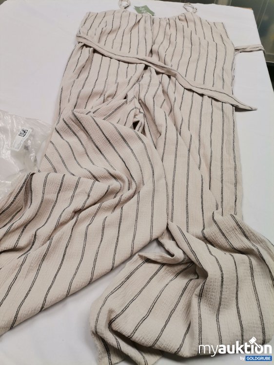 Artikel Nr. 820237 Artikel Nr. 820237: H&M Jumpsuit