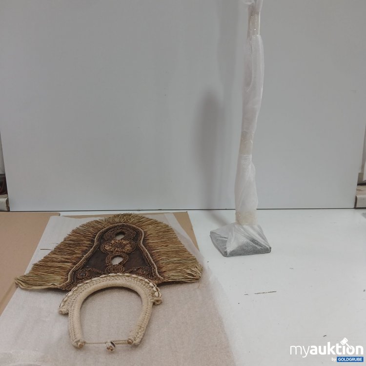 Artikel Nr. 959237: Vical Living Spaces selbstgemachtes deko Objekt ca 57x40 mit Ständer 80cm 