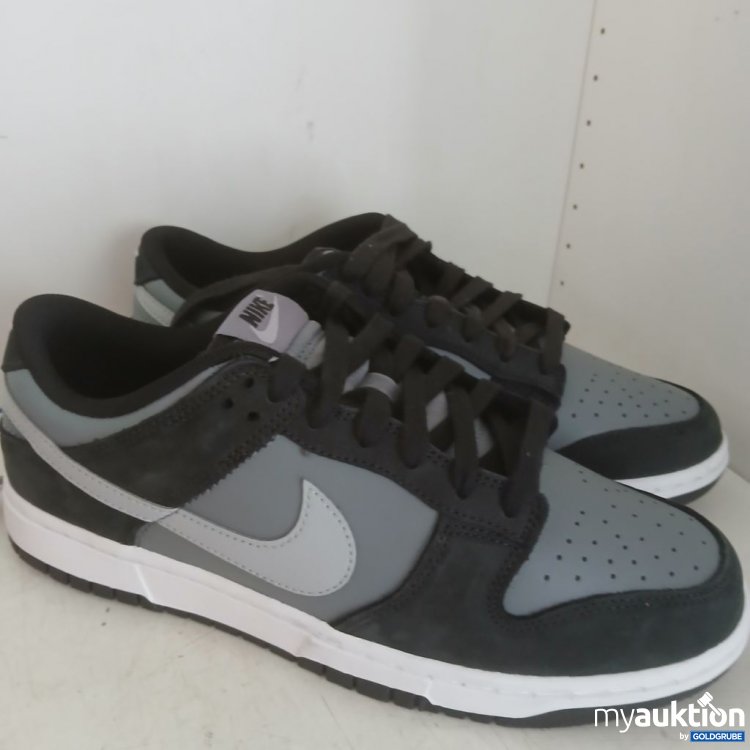 Artikel Nr. 954240: Nike Dunk Low Grau/Schwarz Sneaker