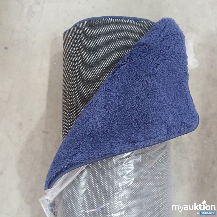 Artikel Nr. 447243: Diverser Teppich in Blau, ca 2m breit 