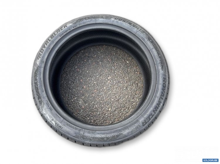 Artikel Nr. 524244: Royal Black Royalwinter UHP 225/45 R19