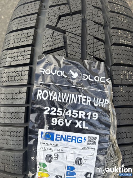 Artikel Nr. 524244: Royal Black Royalwinter UHP 225/45 R19
