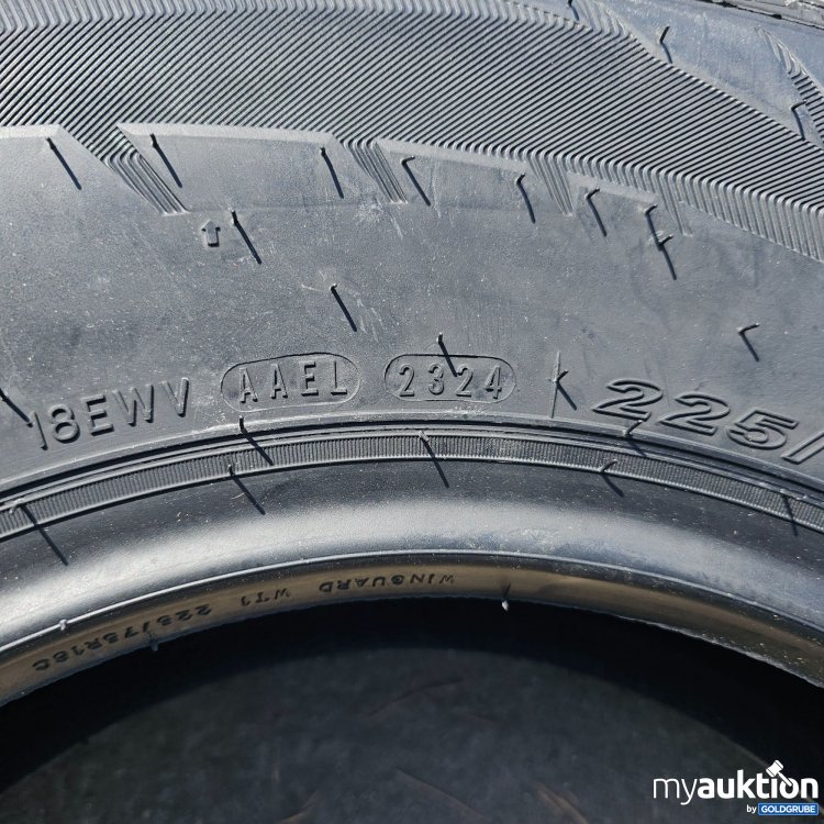 Artikel Nr. 439245 Artikel Nr. 439245: Nexen WinGuard WT1 225/75R16C 10PR 121/120R