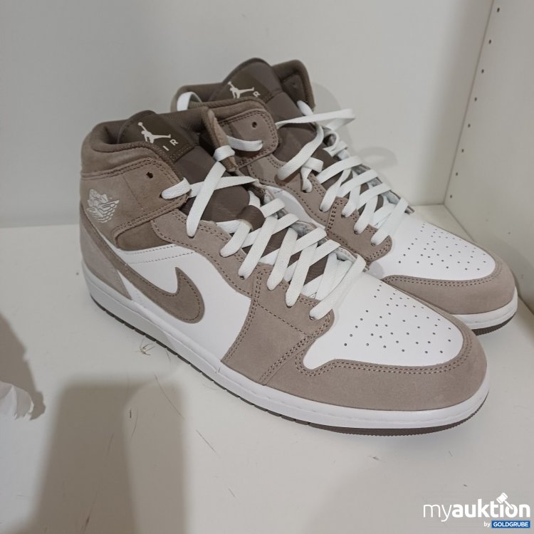 Artikel Nr. 464247 Artikel Nr. 464247: Nike Air Jordan 1 Mid Herren Sneaker Größe 46
