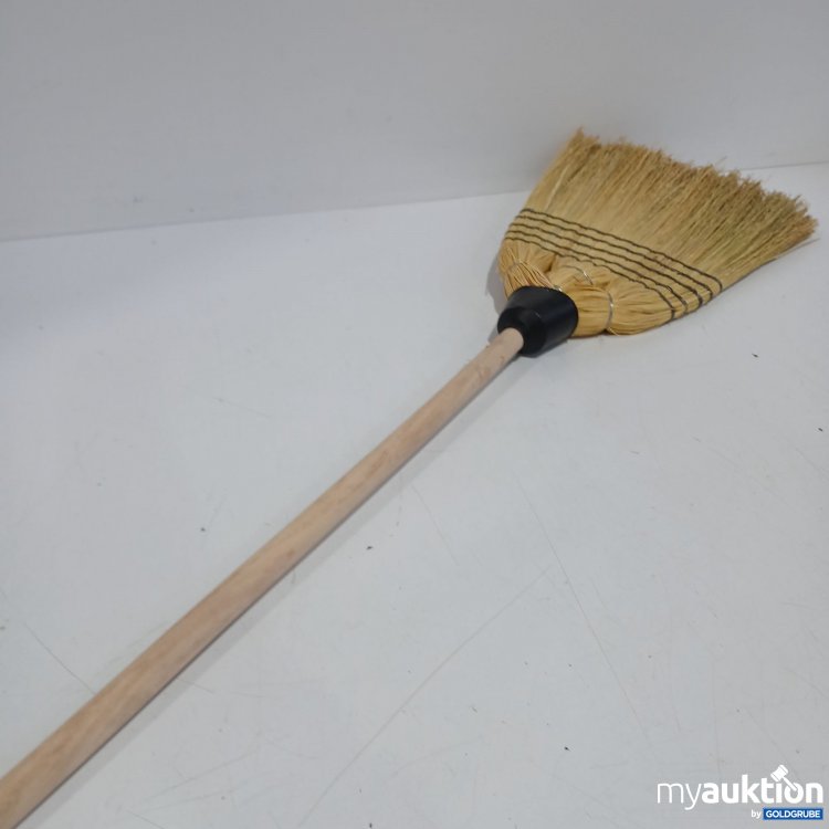 Artikel Nr. 523247 Artikel Nr. 523247: Besen
