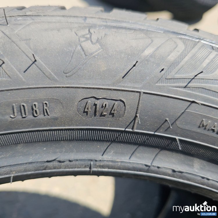 Artikel Nr. 439252 Artikel Nr. 439252: GoodYear Vector 4Seasons 215/55R17 98W XL 2 Stück