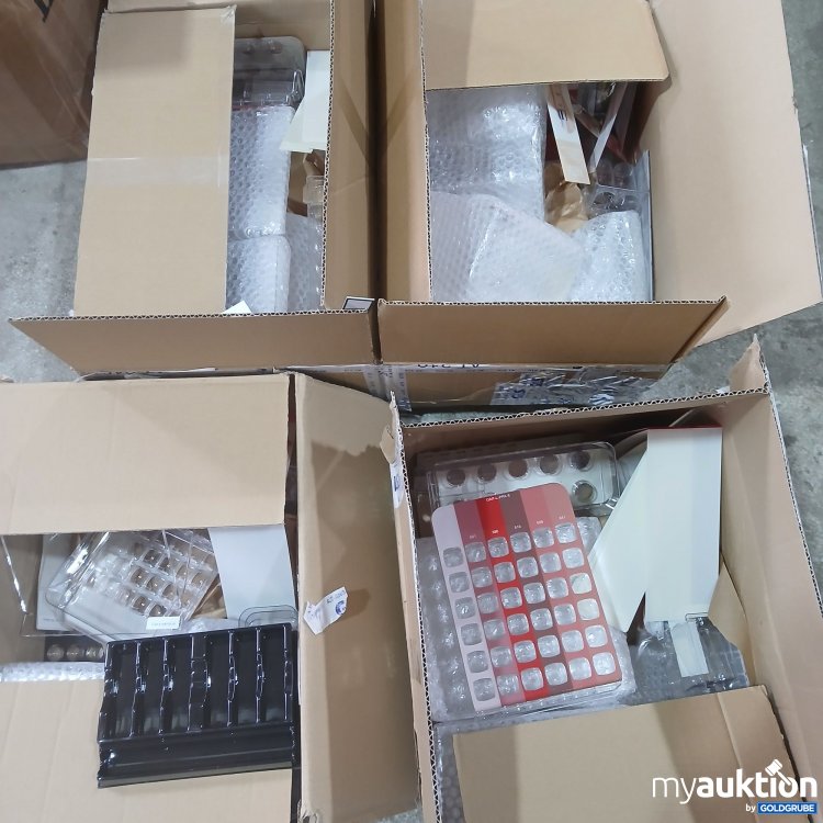 Artikel Nr. 525258: Diverse Kosmetik Aufsteller Zubehör 