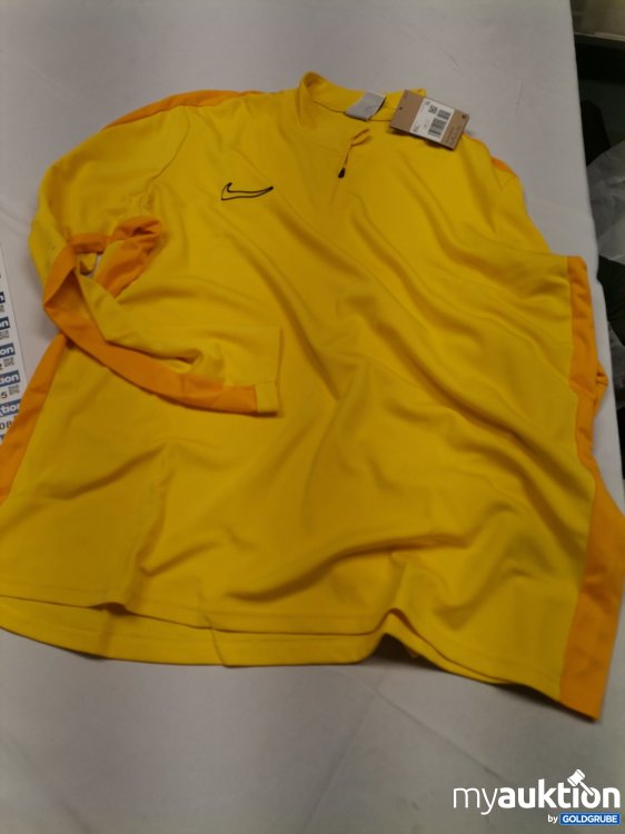 Artikel Nr. 824265 Artikel Nr. 824265: Nike Oberteil