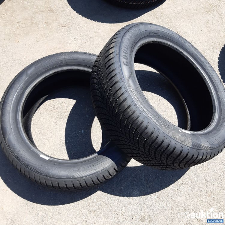 Artikel Nr. 439268 Artikel Nr. 439268: GoodYear Vector 4Seasons Gen-3 215/55R17 98W XL 2 Stück