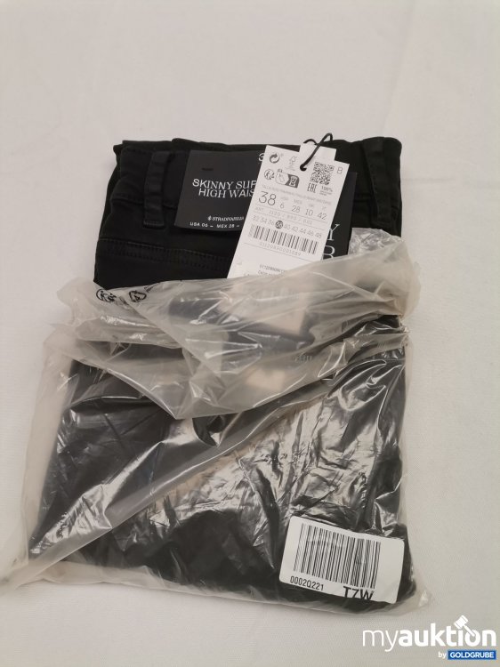 Artikel Nr. 880271 Artikel Nr. 880271: Stradivarius Jeans