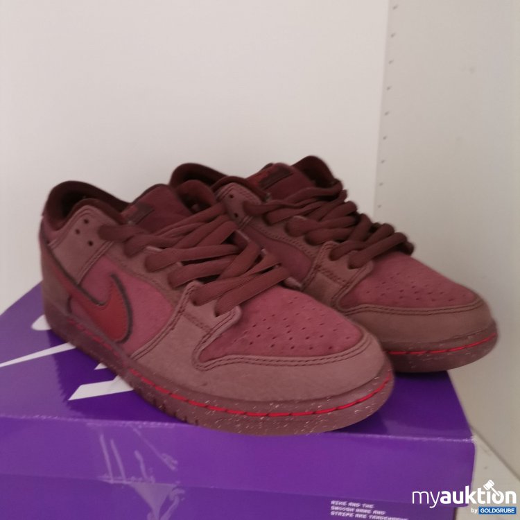 Artikel Nr. 819278 Artikel Nr. 819278: Nike SB dunk low Sneaker