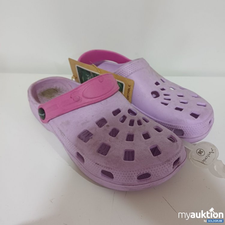Artikel Nr. 940284: Clogs mit pinkem Riemen