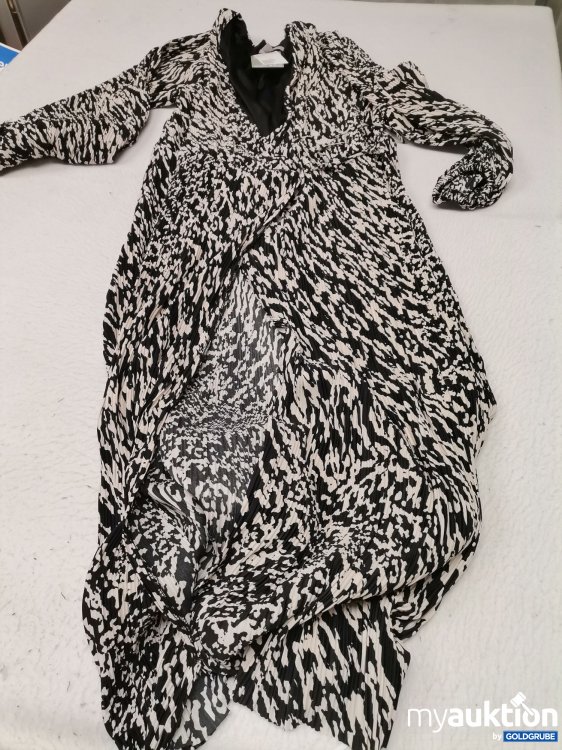 Artikel Nr. 687297 Artikel Nr. 687297: H&M Wickelkleid