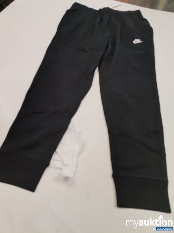 Artikel Nr. 823297 Artikel Nr. 823297: Nike Jogginghose
