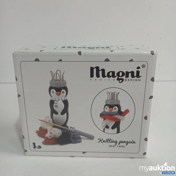 Artikel Nr. 848297: Magni Knitting Penguin with Yarn 3+