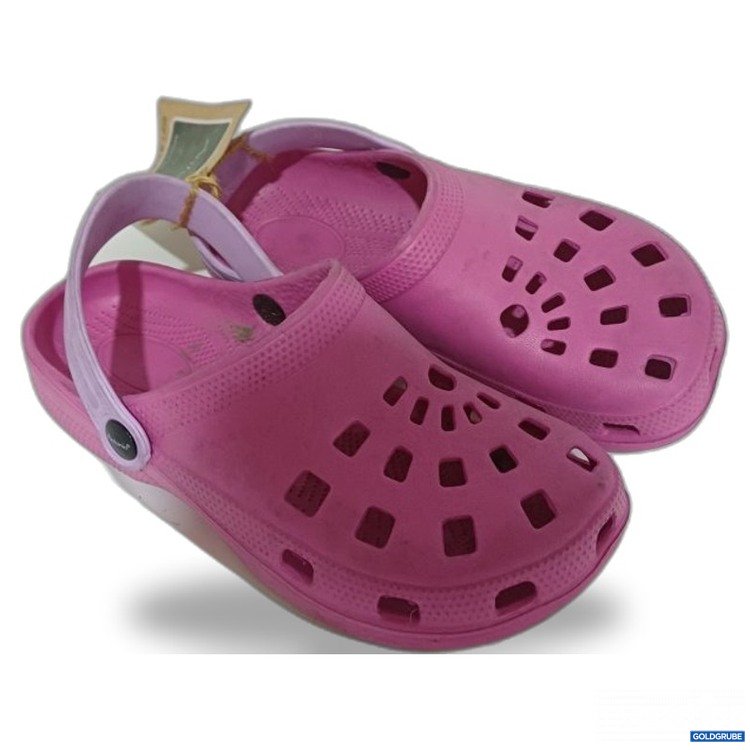 Artikel Nr. 940297 Artikel Nr. 940297: Clogs mit Riemen