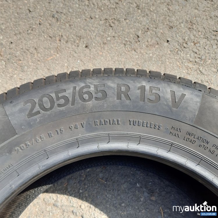 Artikel Nr. 439300 Artikel Nr. 439300: Continental UltraContact UC6 205/65R15 94V