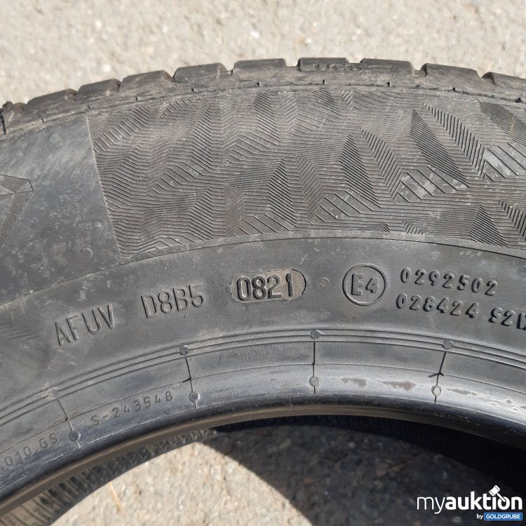 Artikel Nr. 439300 Artikel Nr. 439300: Continental UltraContact UC6 205/65R15 94V