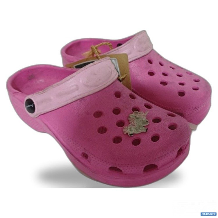Artikel Nr. 940300 Artikel Nr. 940300: Clogs mit Einhorn-Anstecker
