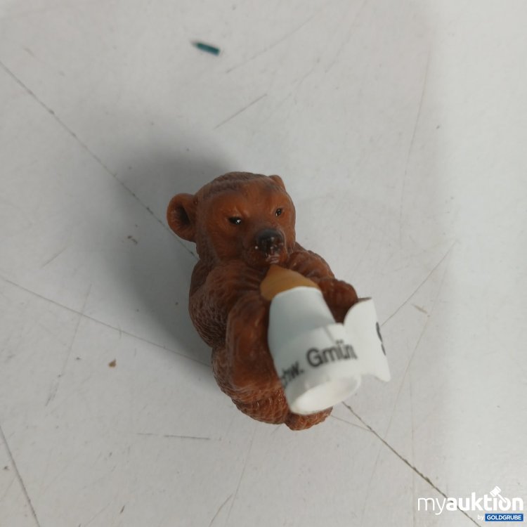 Artikel Nr. 470304 Artikel Nr. 470304: Schleich Figur Bär mit Flasche