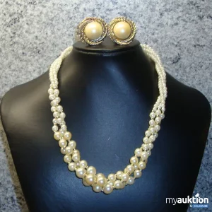 Auktion zweiteilig Perlen und Gold: Dreifach-Collier gedreht + Vintage-Cabochon-Ohrclips