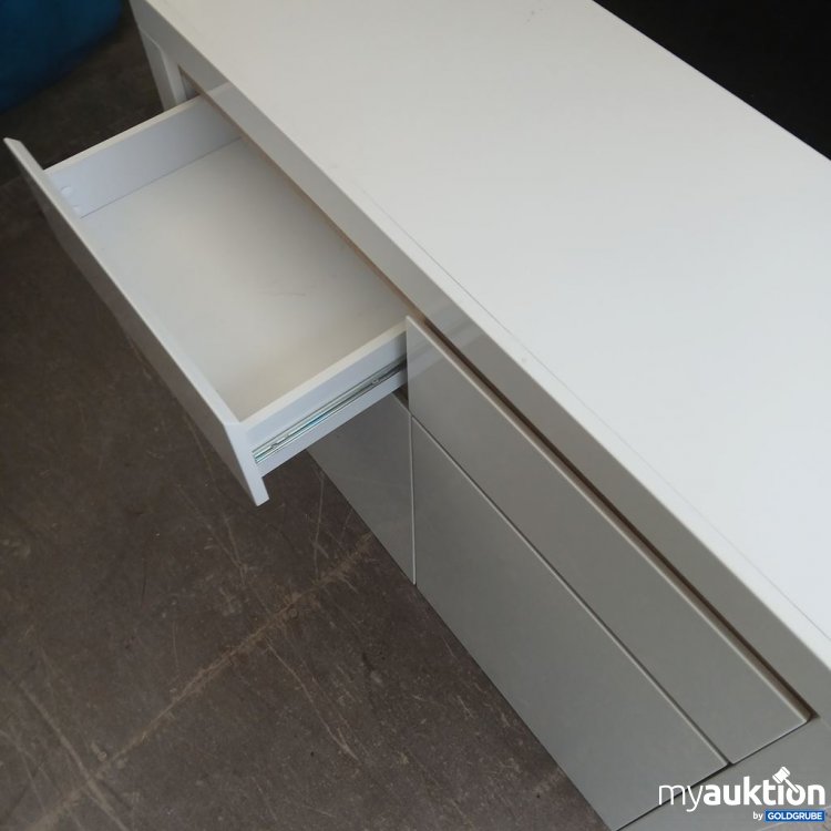 Artikel Nr. 926309: Sideboard mit zwei Schubladen und Türen