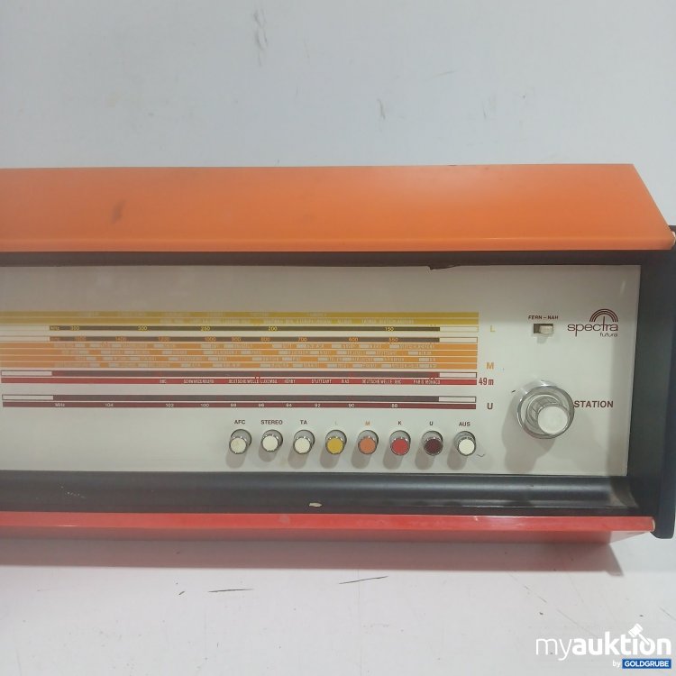 Artikel Nr. 471312 Artikel Nr. 471312: Spectra Futura Radio mit Knöpfen und Drehreglern