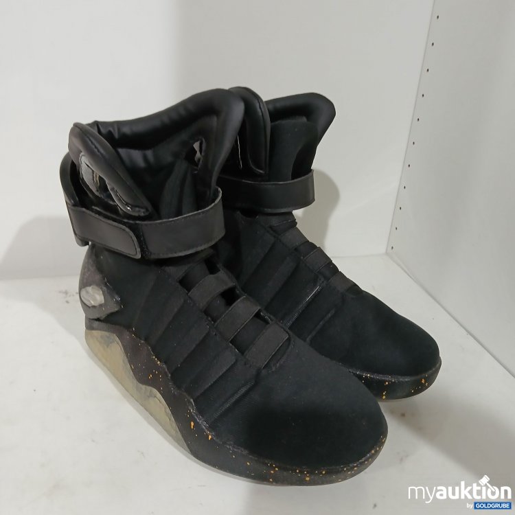 Artikel Nr. 801312 Artikel Nr. 801312: Leuchtende Schuhe