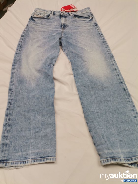 Artikel Nr. 881321 Artikel Nr. 881321: Diesel Jeans