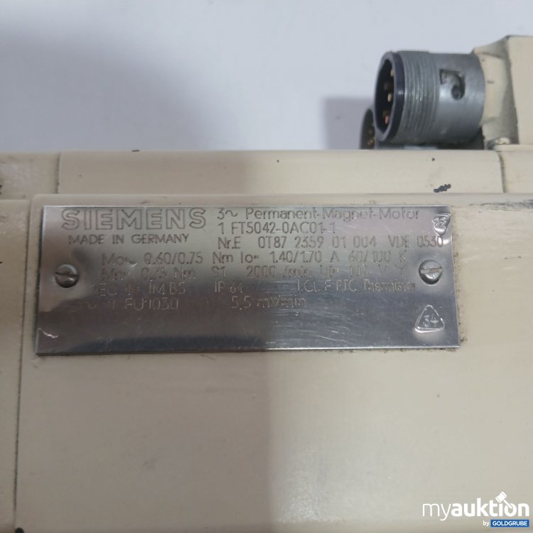Artikel Nr. 977323 Artikel Nr. 977323: Siemens 3~ Permanent Magnet Motor 1 FT5042-0AC01-1