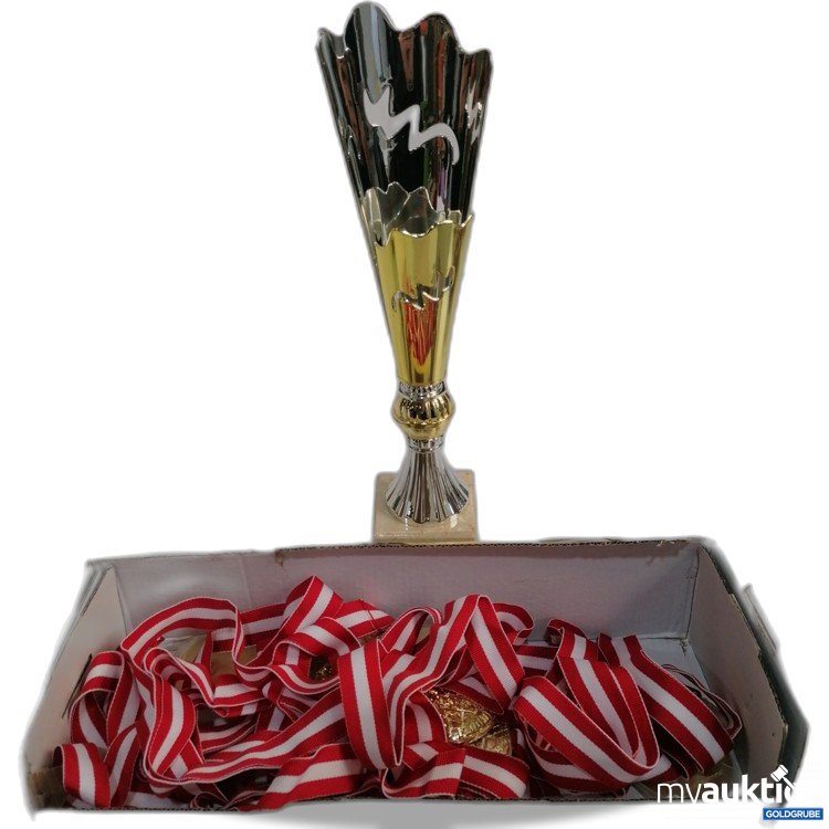Artikel Nr. 888324 Artikel Nr. 888324: Diverser Pokal mit 13 StkMedaillen
